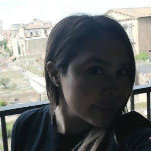 Meet your Posher, Brittney